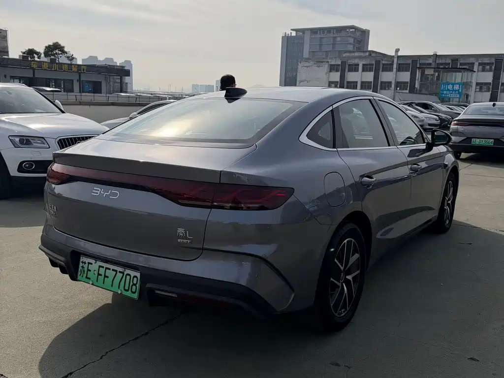 BYD BYD Qin L 2025 DM-i Intelligent Driving Edition 120KM Extended Range Model 2025 - thumbnail 5
