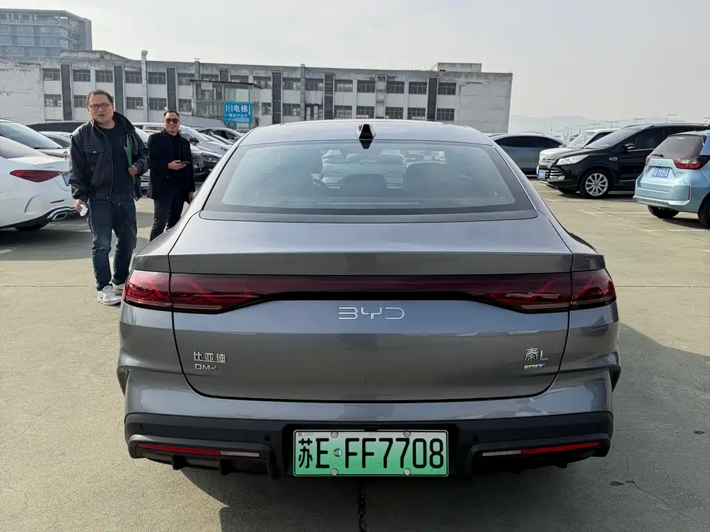 BYD BYD Qin L 2025 DM-i Intelligent Driving Edition 120KM Extended Range Model 2025 - thumbnail 6
