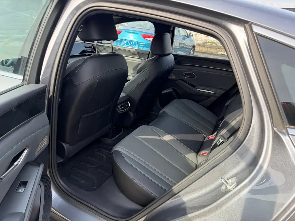 BYD BYD Qin L 2025 DM-i Intelligent Driving Edition 120KM Extended Range Model 2025 - thumbnail 8