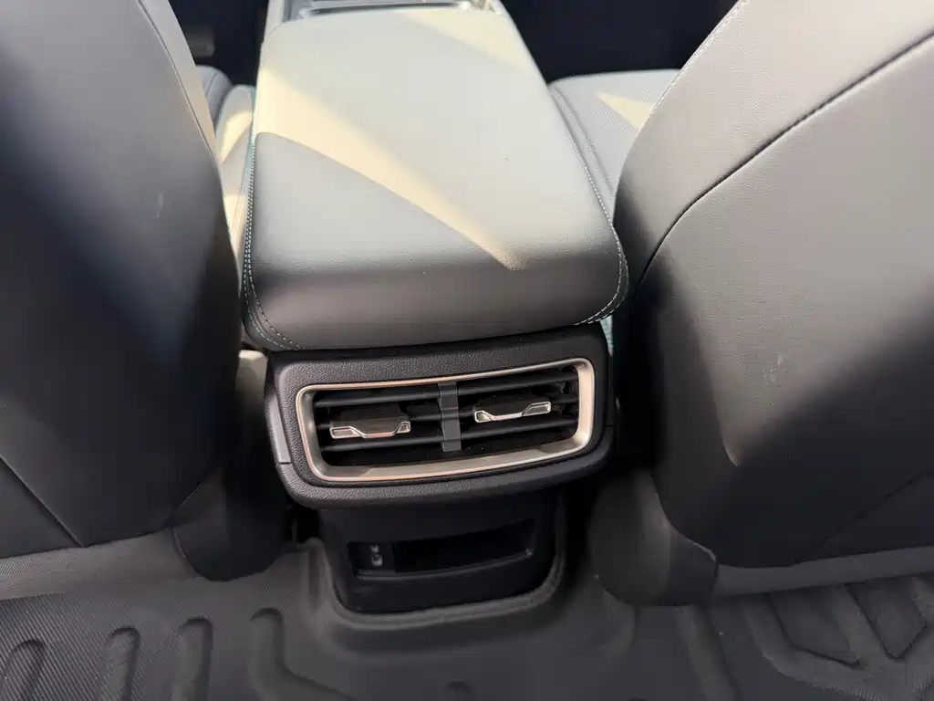 BYD BYD Qin L 2025 DM-i Intelligent Driving Edition 120KM Extended Range Model 2025 - thumbnail 13