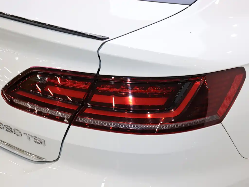 Volkswagen FAW-Volkswagen CC 2023 380TSI Dazzling Edition 2023 - thumbnail 7