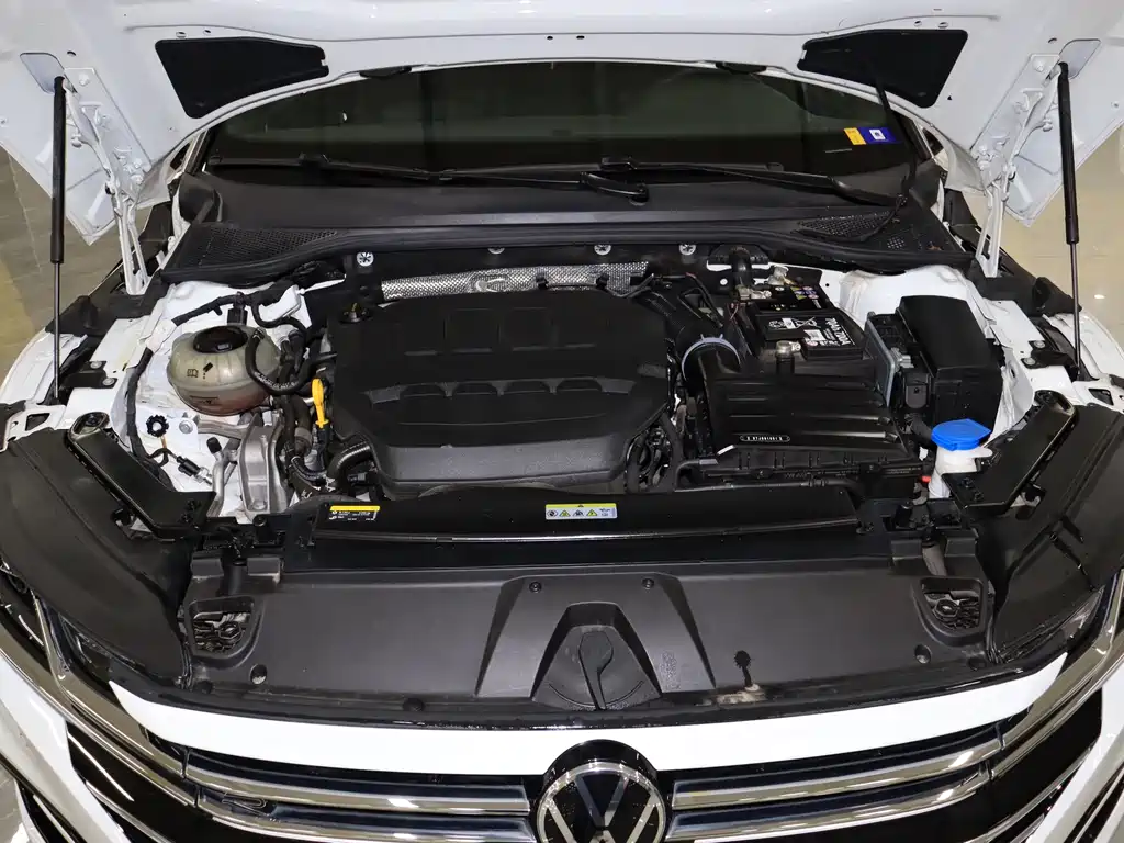 Volkswagen FAW-Volkswagen CC 2023 380TSI Dazzling Edition 2023 - thumbnail 8
