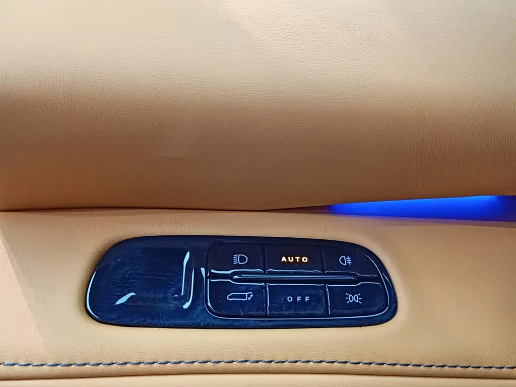 Geely Galaxy Wingle L380 2024 140 kWh 6-seater AWD Ultra 2026 - thumbnail 20