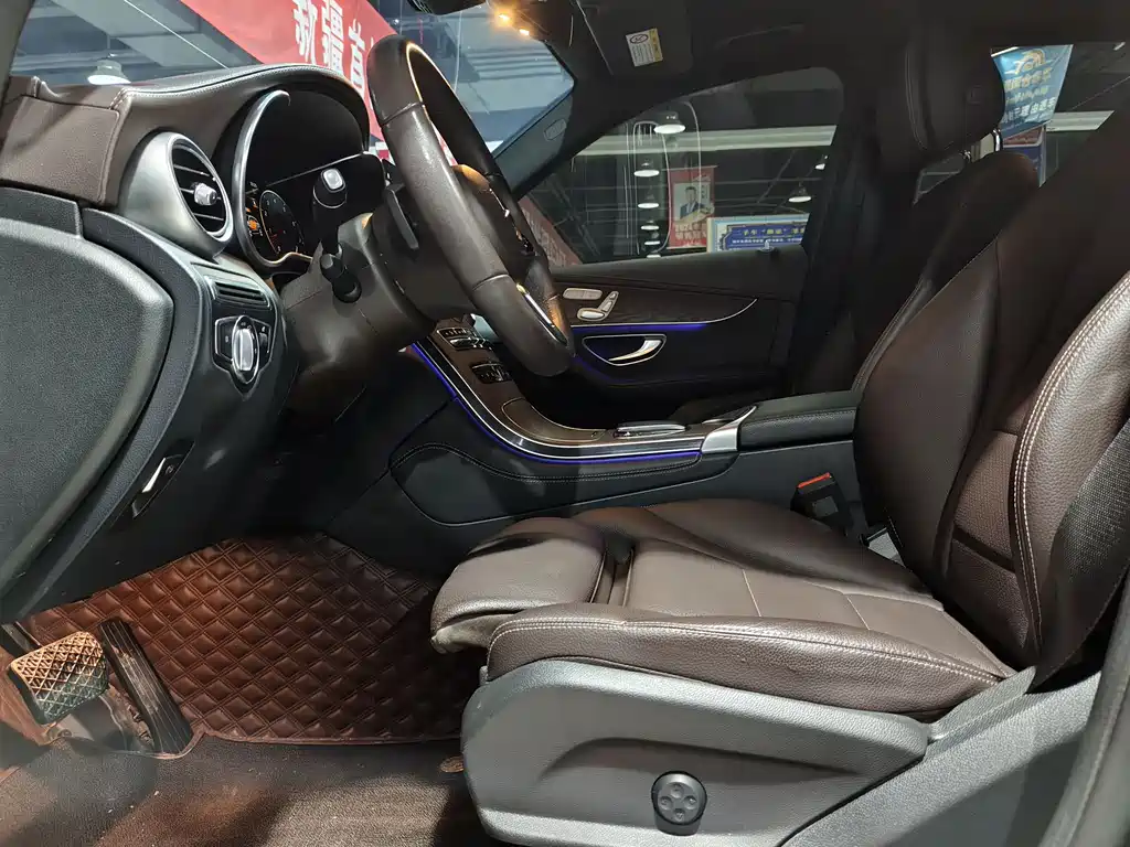 Mercedes-Benz Mercedes-Benz GLC 2022 GLC 260 L 4MATIC Luxury 2021 - thumbnail 4