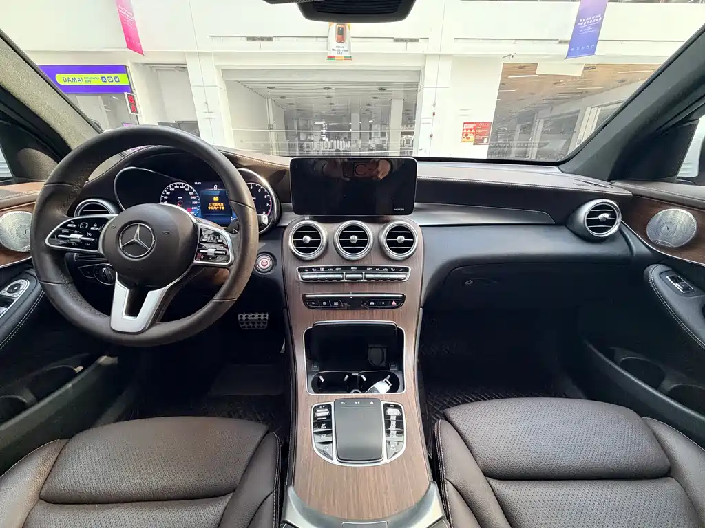 Mercedes-Benz Mercedes-Benz GLC 2021 GLC 300 L 4MATIC Dynamic Model 2021 - thumbnail 21