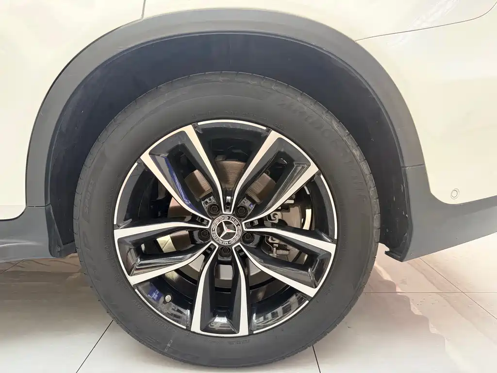 Mercedes-Benz Mercedes-Benz GLC 2021 GLC 300 L 4MATIC Dynamic Model 2021 - thumbnail 22
