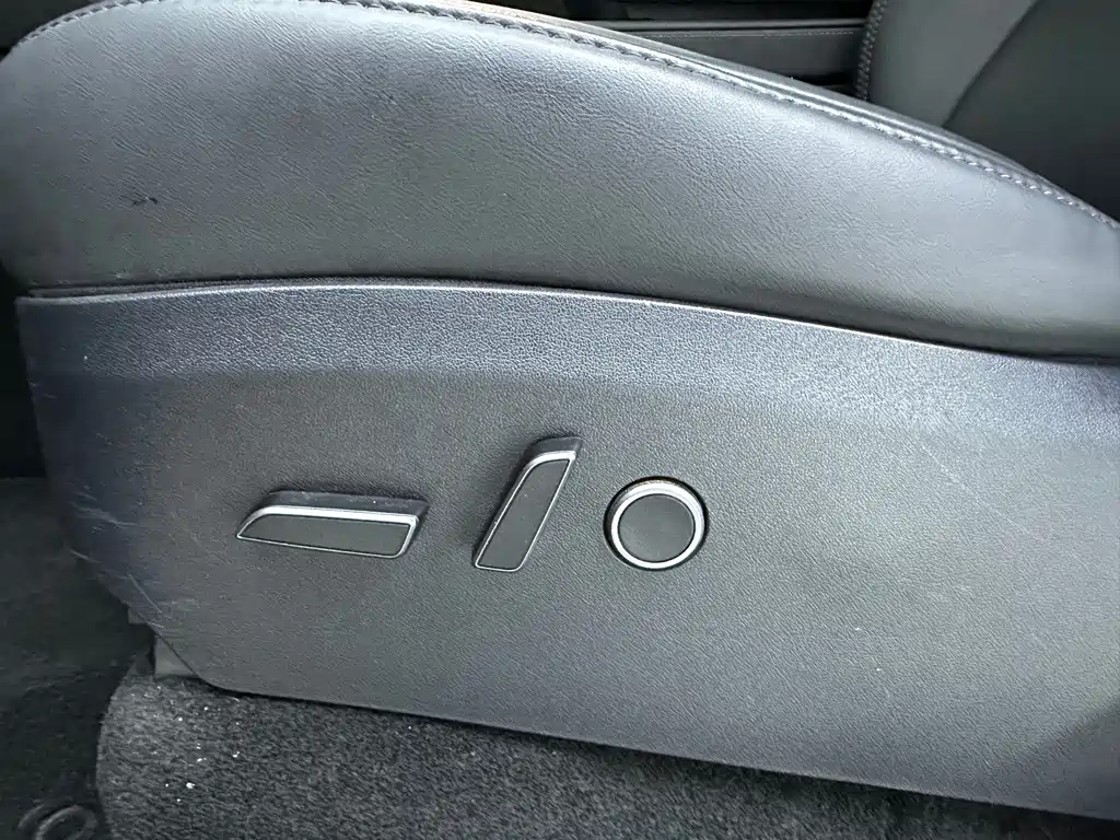 Tesla Model Y 2023 Rear-Wheel Drive 2023 - thumbnail 15