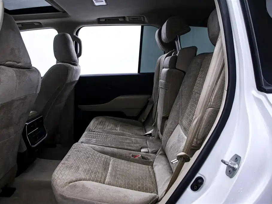 Toyota Land Cruiser (Imported) 2022 Model 4.0L Middle East Version 2024 - thumbnail 14