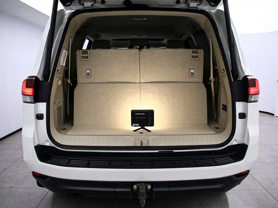 Toyota Land Cruiser (Imported) 2022 Model 4.0L Middle East Version 2024 - thumbnail 15