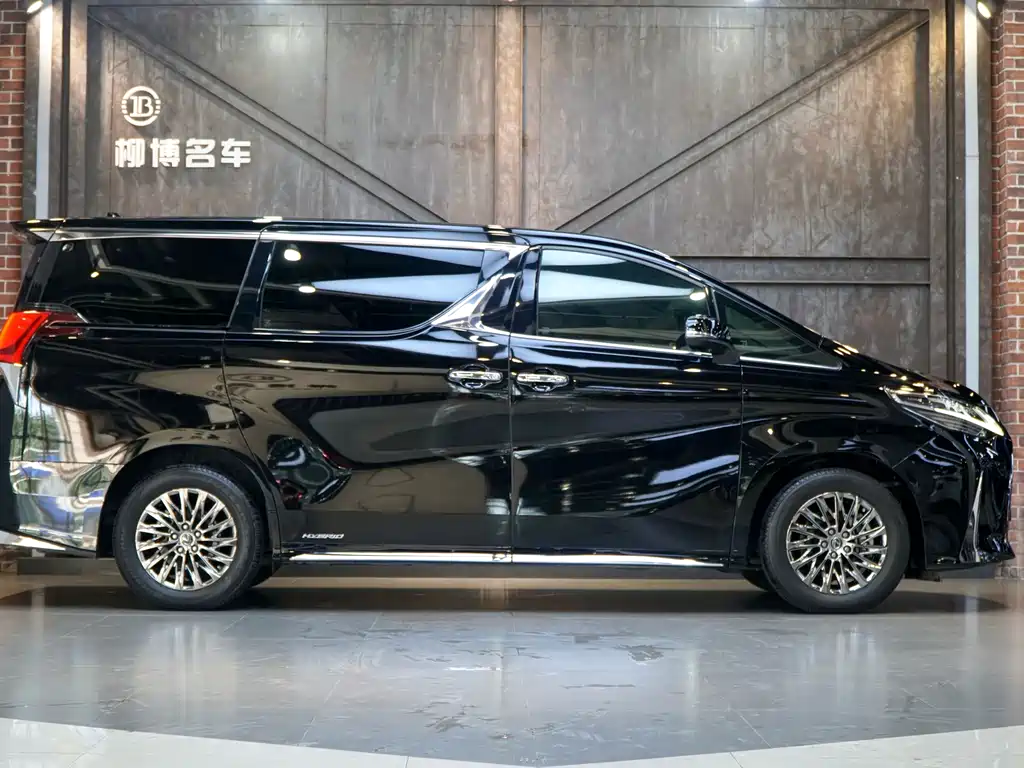 Lexus Lexus LM 300h 4-Seat Executive Version 2020 Model 2022 - thumbnail 2