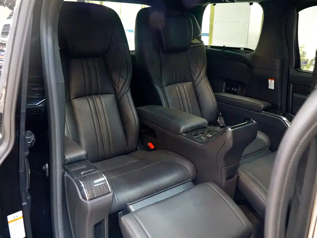 Lexus Lexus LM 300h 4-Seat Executive Version 2020 Model 2022 - thumbnail 6