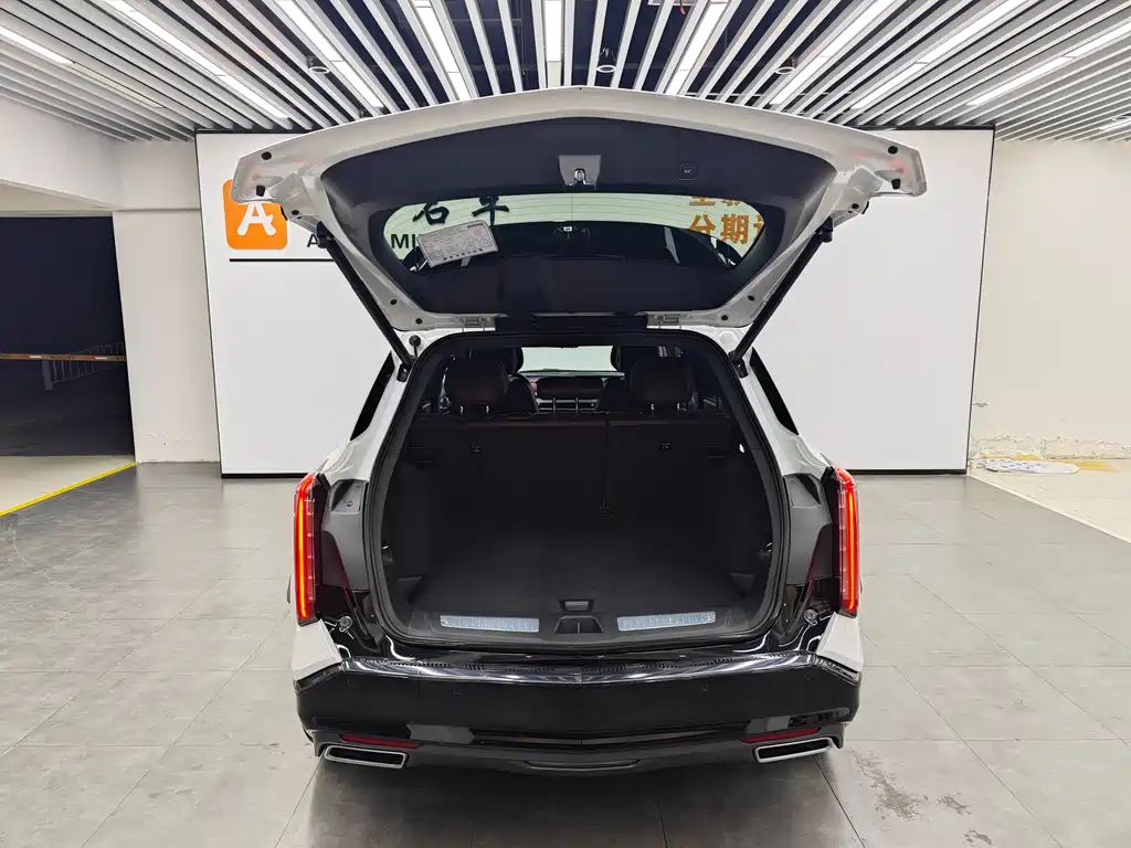 Cadillac Cadillac XT5 2025 2.0T Platinum Edition 2024 - thumbnail 5