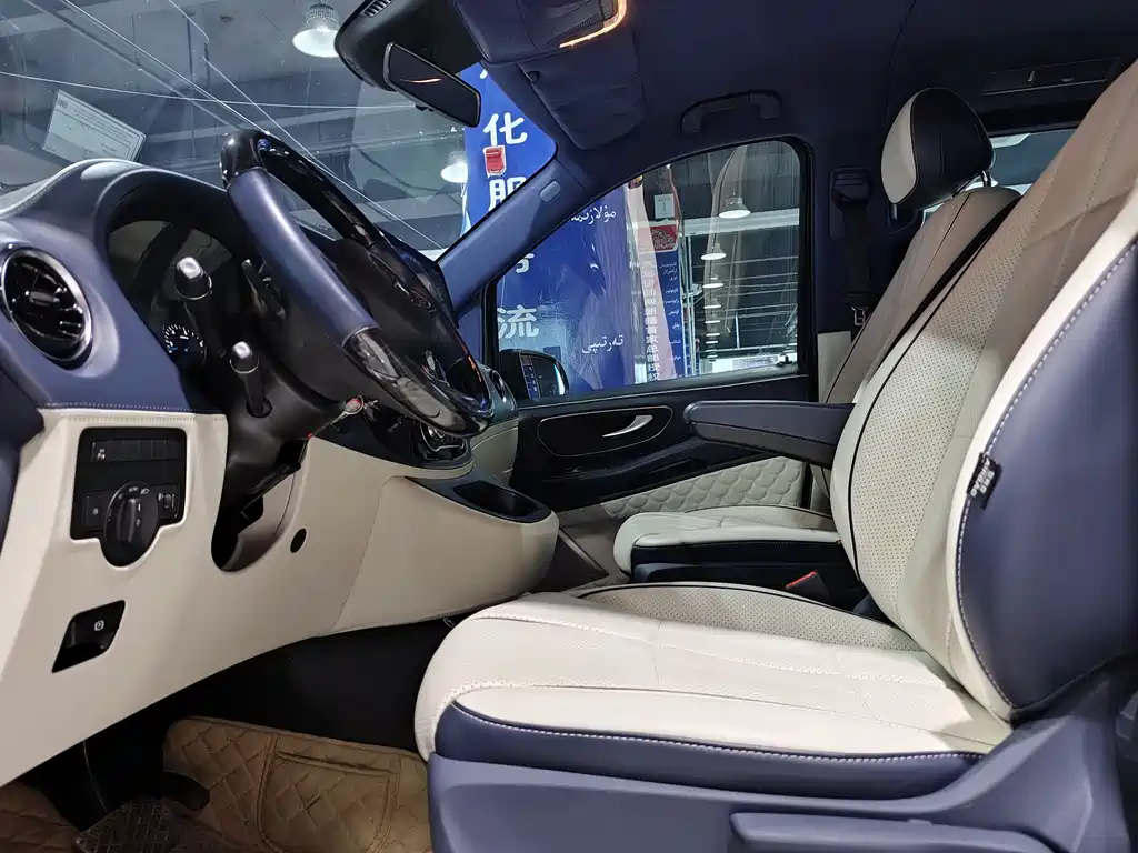 Mercedes-Benz Vito 2021 2.0T Business Edition 7-seater 2022 - thumbnail 4
