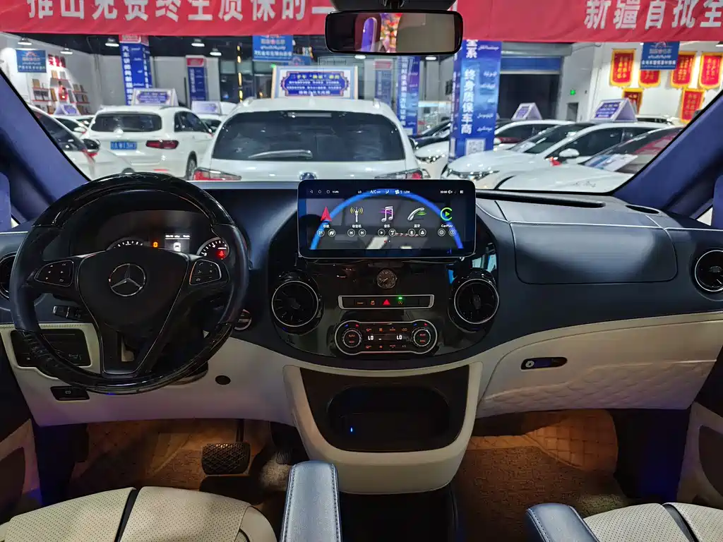 Mercedes-Benz Vito 2021 2.0T Business Edition 7-seater 2022 - thumbnail 5