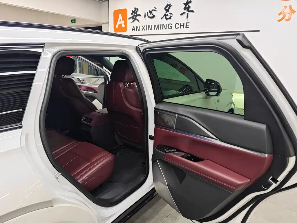 Cadillac Cadillac XT5 2025 2.0T Platinum Edition 2024 - thumbnail 12