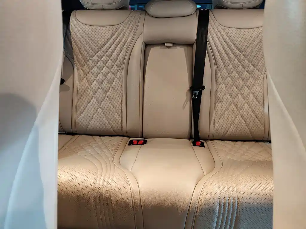 Mercedes-Benz Vito 2021 2.0T Business Edition 7-seater 2022 - thumbnail 15