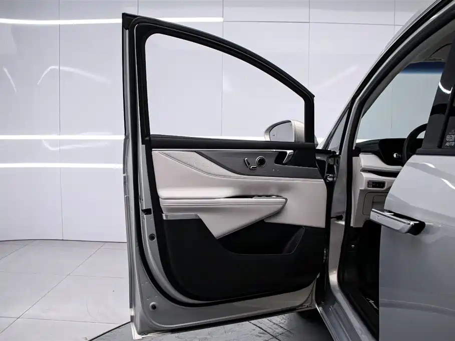 Buick Buick GL8 New Energy 2024 Landtrek Intelligent Enjoyment Edition 7-seater 2024 - thumbnail 11