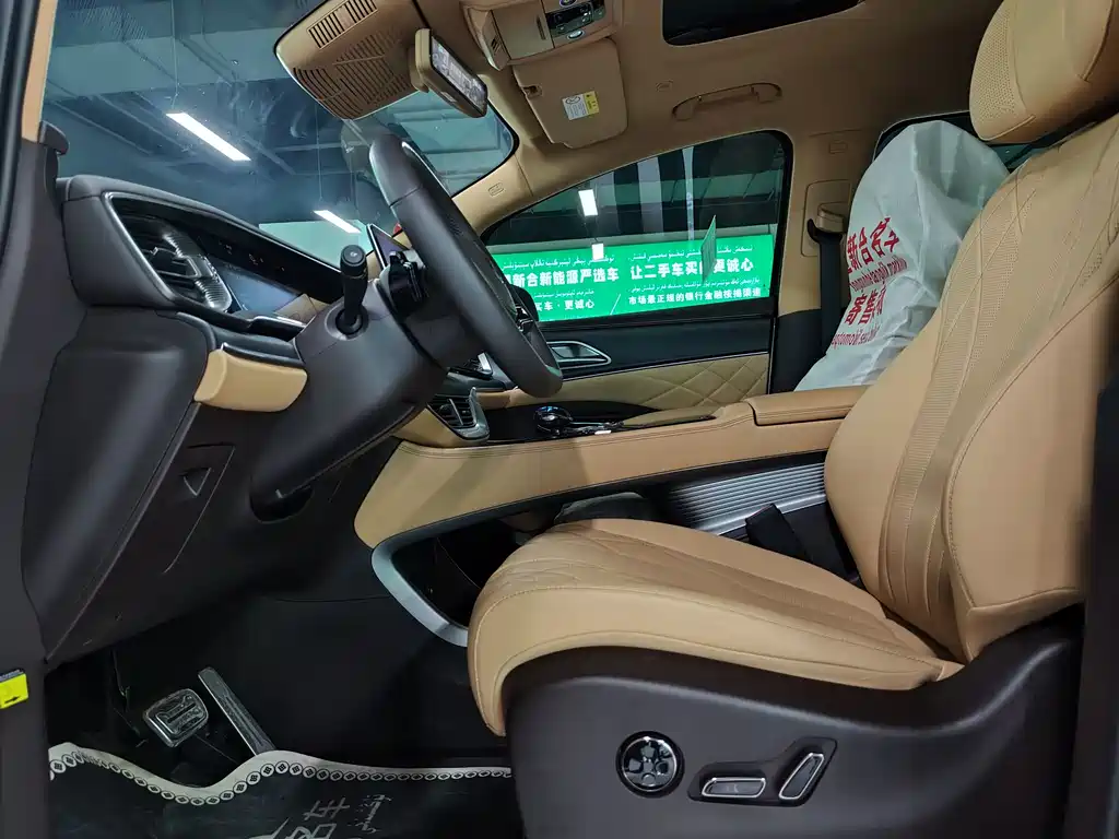 Denza DENZA D9 2025 DM-i Intelligent Driving Edition 1020 AWD Flagship Model 2025 - thumbnail 4