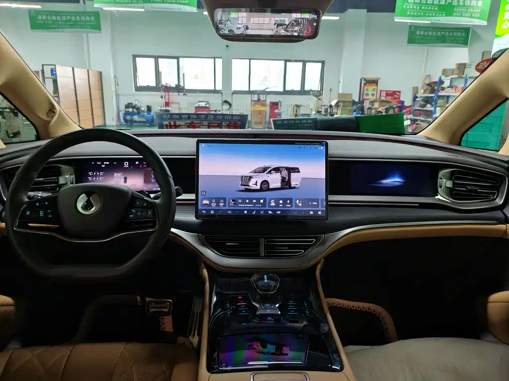 Denza DENZA D9 2025 DM-i Intelligent Driving Edition 1020 AWD Flagship Model 2025 - thumbnail 5