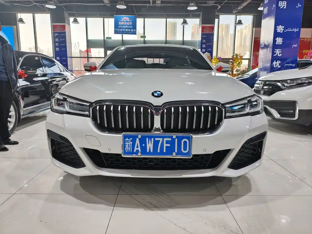 BMW BMW 5 Series 2022 Model Update 2 525Li M Sport Package 2023 - thumbnail 2