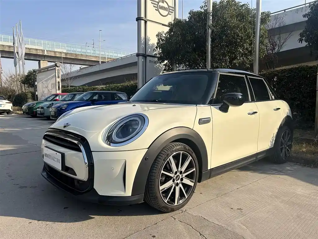 MINI MINI 2022 1.5T COOPER Artist Five-Door 2021
