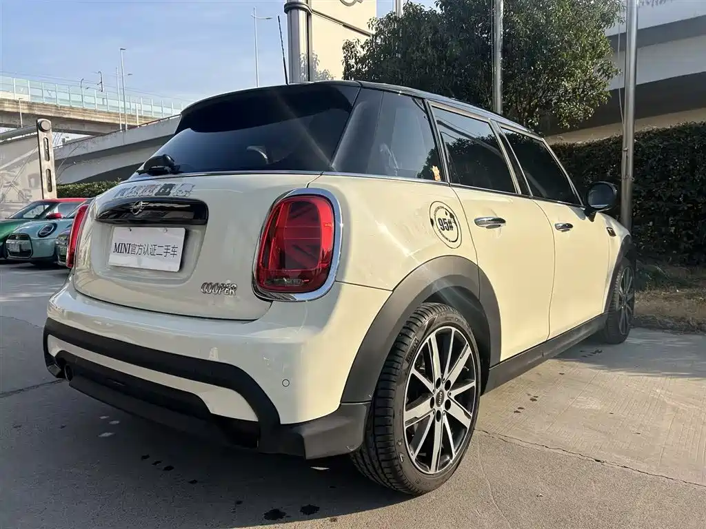 MINI MINI 2022 1.5T COOPER Artist Five-Door 2021 - thumbnail 4