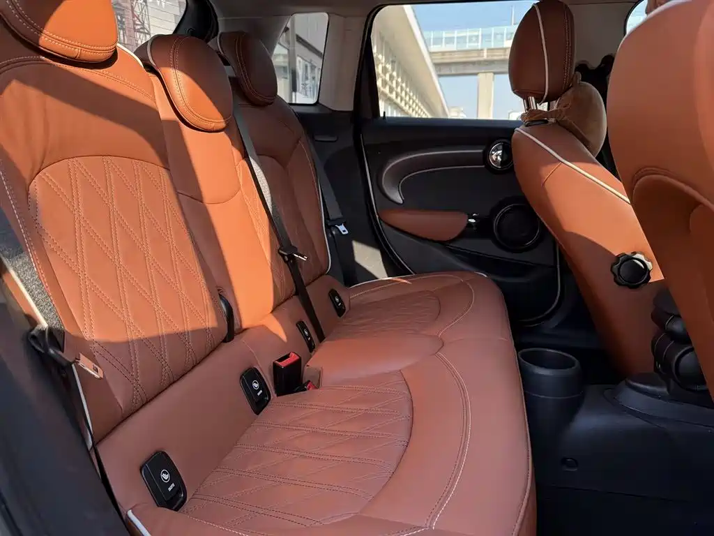 MINI MINI 2022 1.5T COOPER Artist Five-Door 2021 - thumbnail 16