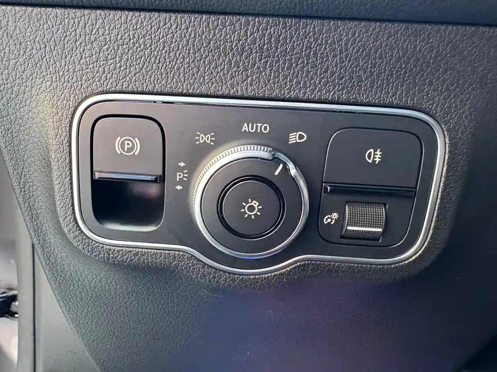 Mercedes-Benz Mercedes-Benz GLB 2022 GLB 200 Style 2021 - thumbnail 26