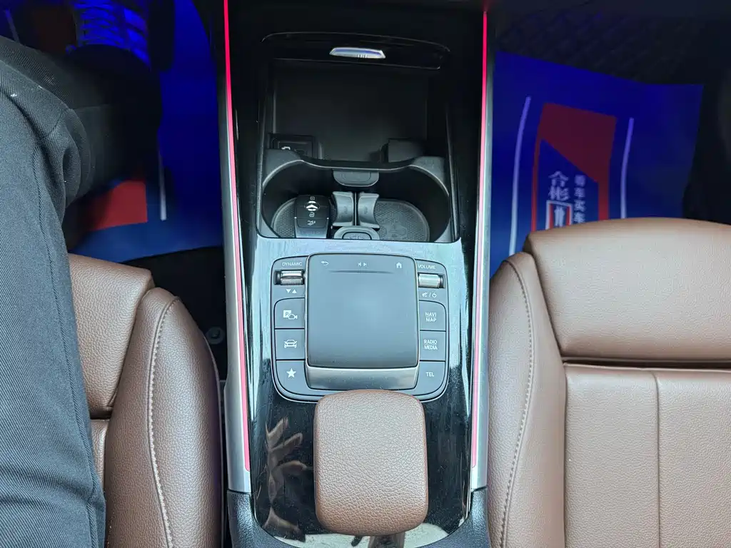 Mercedes-Benz Mercedes-Benz GLB 2022 GLB 200 Style 2021 - thumbnail 30