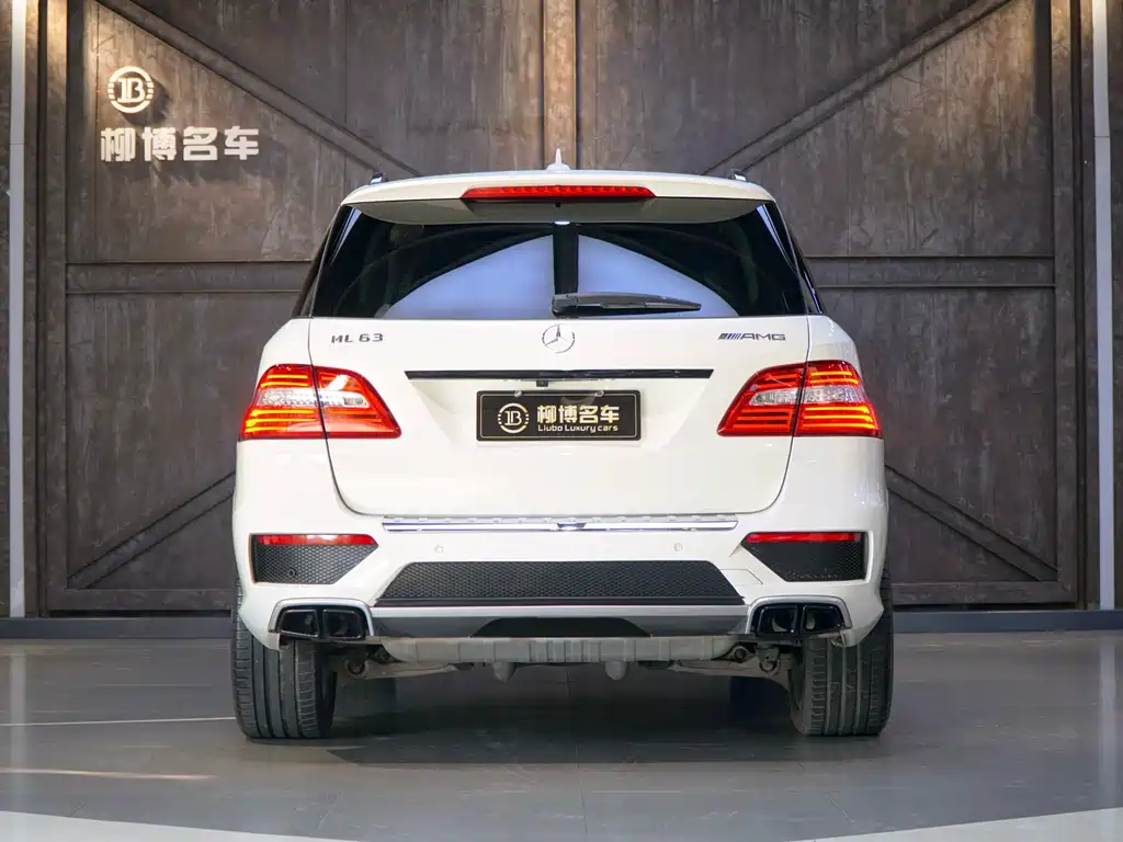 Mercedes-Benz Mercedes-Benz M-Class AMG 2012 ML 63 AMG 2014 - thumbnail 3