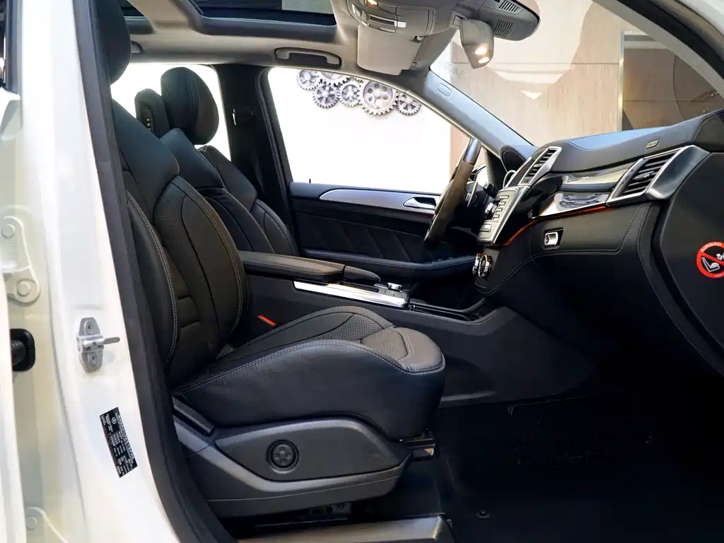Mercedes-Benz Mercedes-Benz M-Class AMG 2012 ML 63 AMG 2014 - thumbnail 5