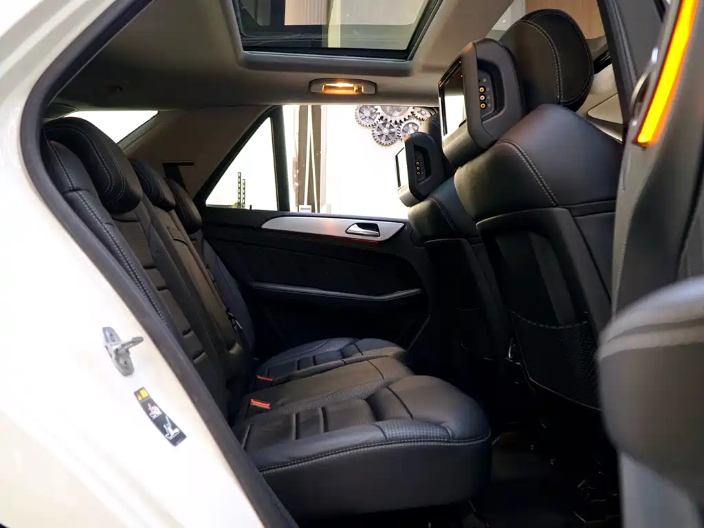 Mercedes-Benz Mercedes-Benz M-Class AMG 2012 ML 63 AMG 2014 - thumbnail 6