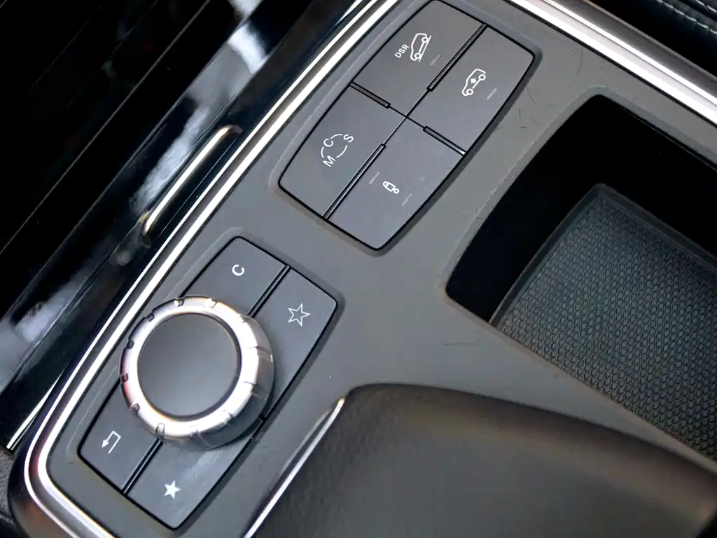 Mercedes-Benz Mercedes-Benz M-Class AMG 2012 ML 63 AMG 2014 - thumbnail 13