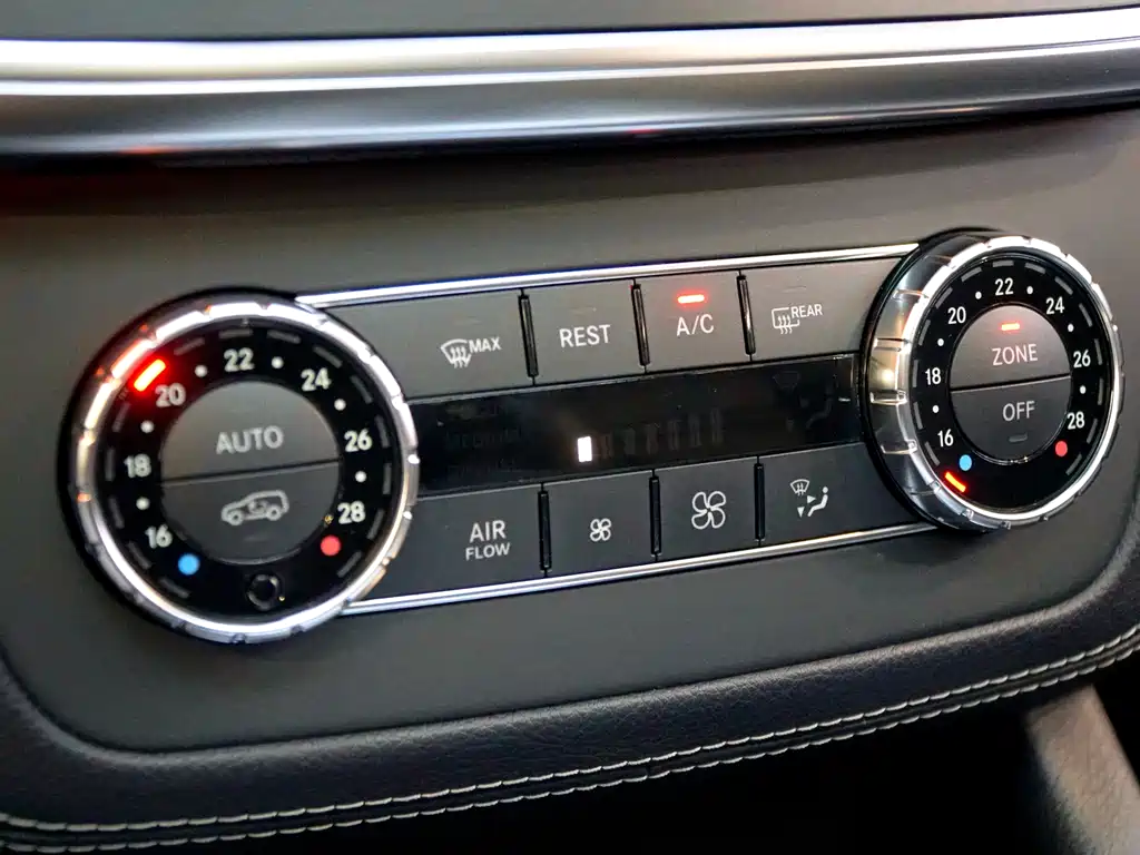 Mercedes-Benz Mercedes-Benz M-Class AMG 2012 ML 63 AMG 2014 - thumbnail 14