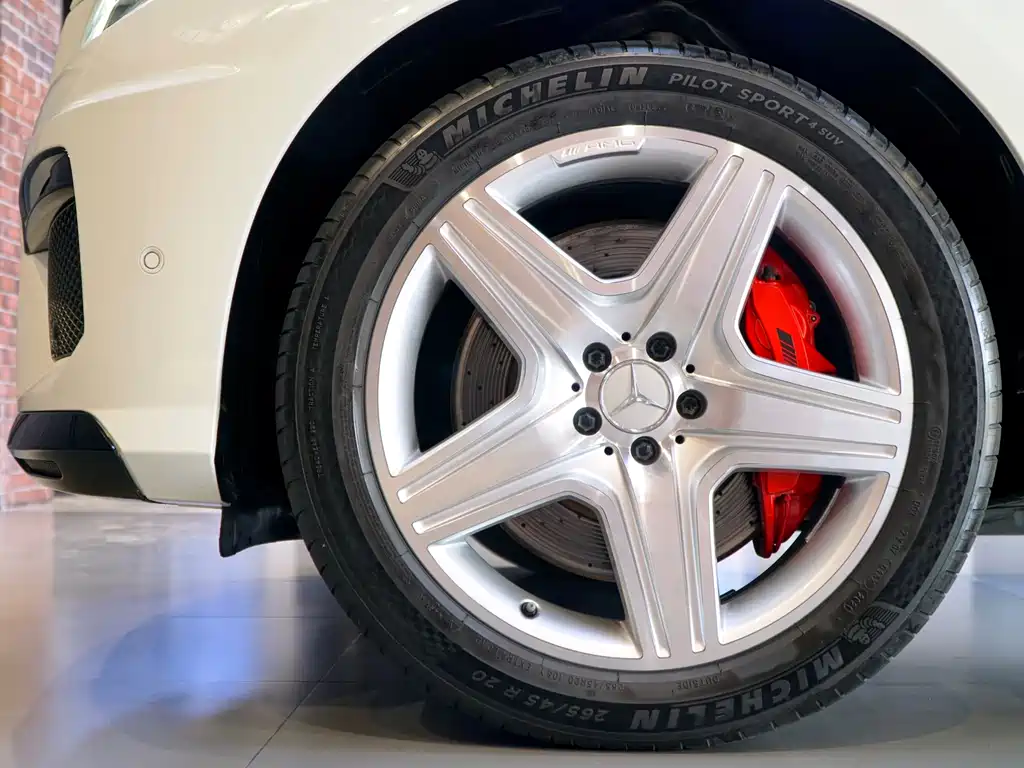 Mercedes-Benz Mercedes-Benz M-Class AMG 2012 ML 63 AMG 2014 - thumbnail 23