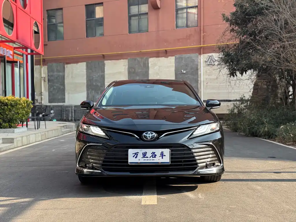 Toyota Toyota Camry 2021 2.5G Luxury Edition 2023 - thumbnail 2