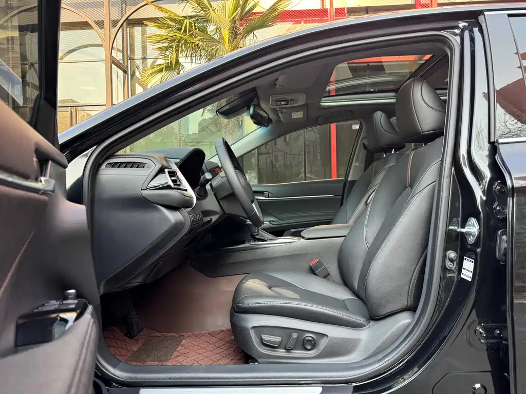Toyota Toyota Camry 2021 2.5G Luxury Edition 2023 - thumbnail 4