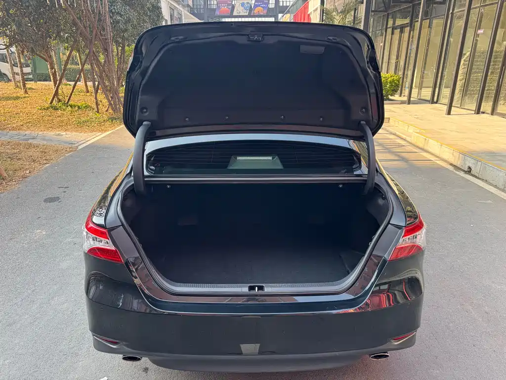 Toyota Toyota Camry 2021 2.5G Luxury Edition 2023 - thumbnail 20