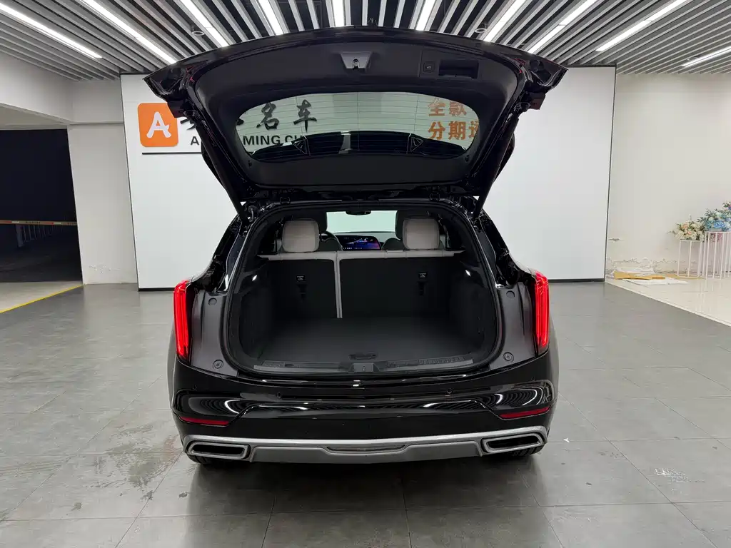 Cadillac Cadillac GT4 2023 25T Luxury 2025 - thumbnail 5