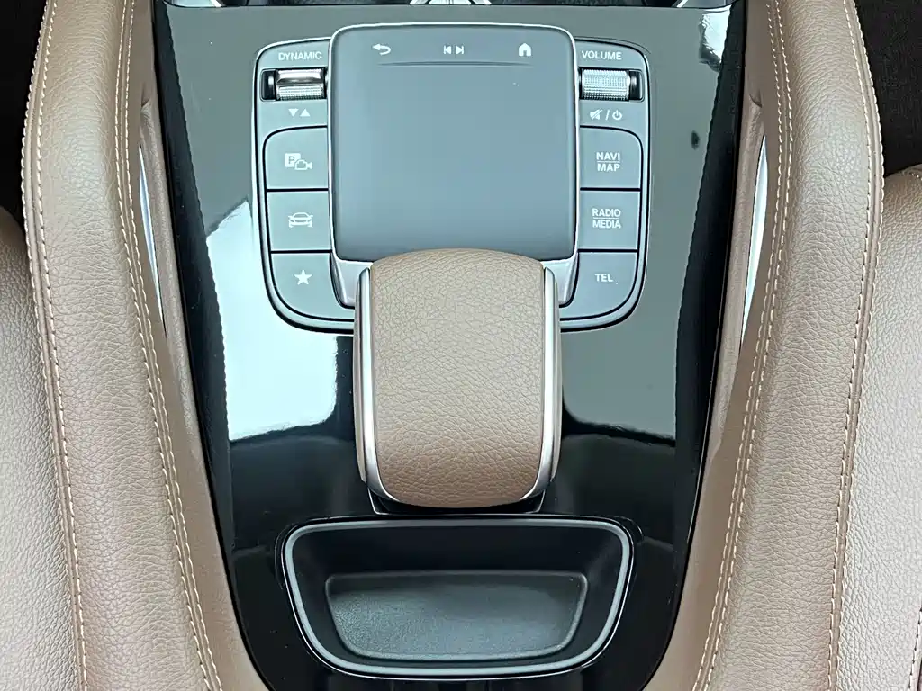 Mercedes-Benz Mercedes-Benz GLE 2026 GLE 350 4MATIC Dynamic Model 2026 - thumbnail 23