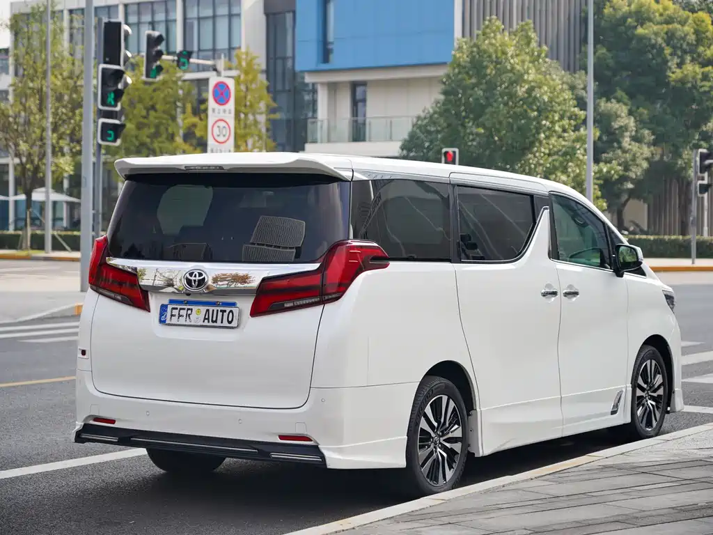 Toyota Alphard 2018 Model Year Facelift 3.5L Executive Version 2019 - thumbnail 5