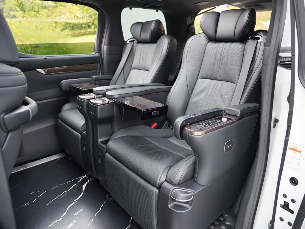 Toyota Alphard 2018 Model Year Facelift 3.5L Executive Version 2019 - thumbnail 26