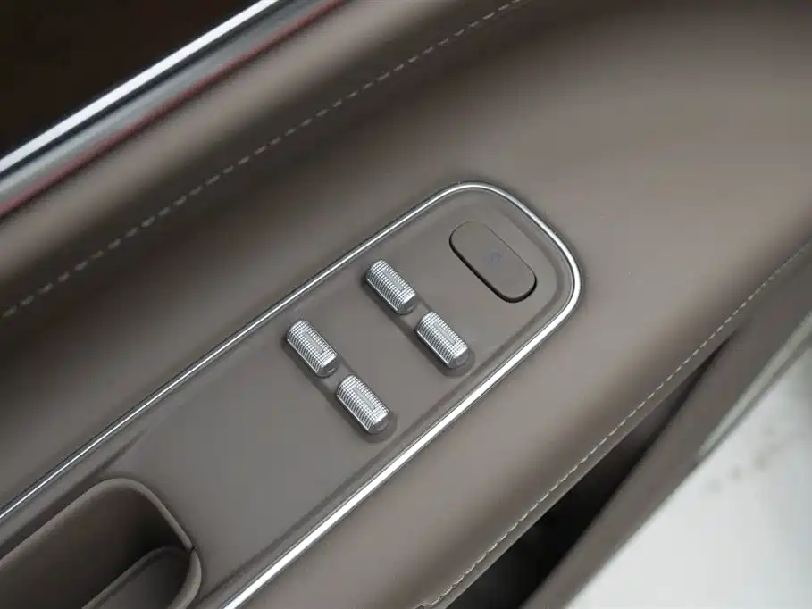 AITO M9 Aito M9 2024 Extended Range Ultra 52kWh 5-seat 2024 - thumbnail 24