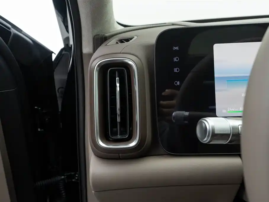 AITO M9 Aito M9 2024 Extended Range Ultra 52kWh 5-seat 2024 - thumbnail 27
