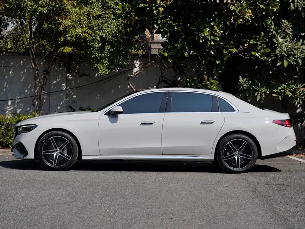 Mercedes-Benz Mercedes-Benz E-Class 2025 Model Year Facelift E 300 L Luxury Sport 2025 - thumbnail 3