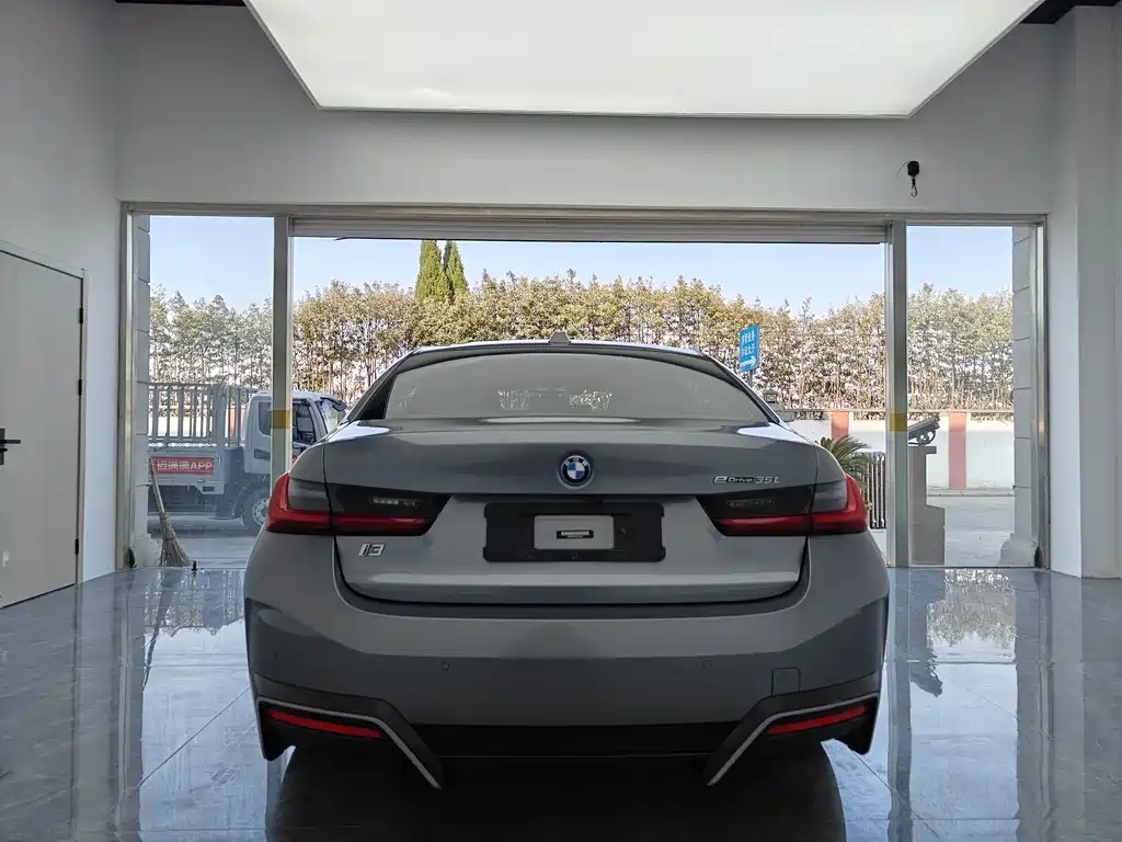 BMW BMW i3 2022 eDrive 35 L 2023 - thumbnail 5