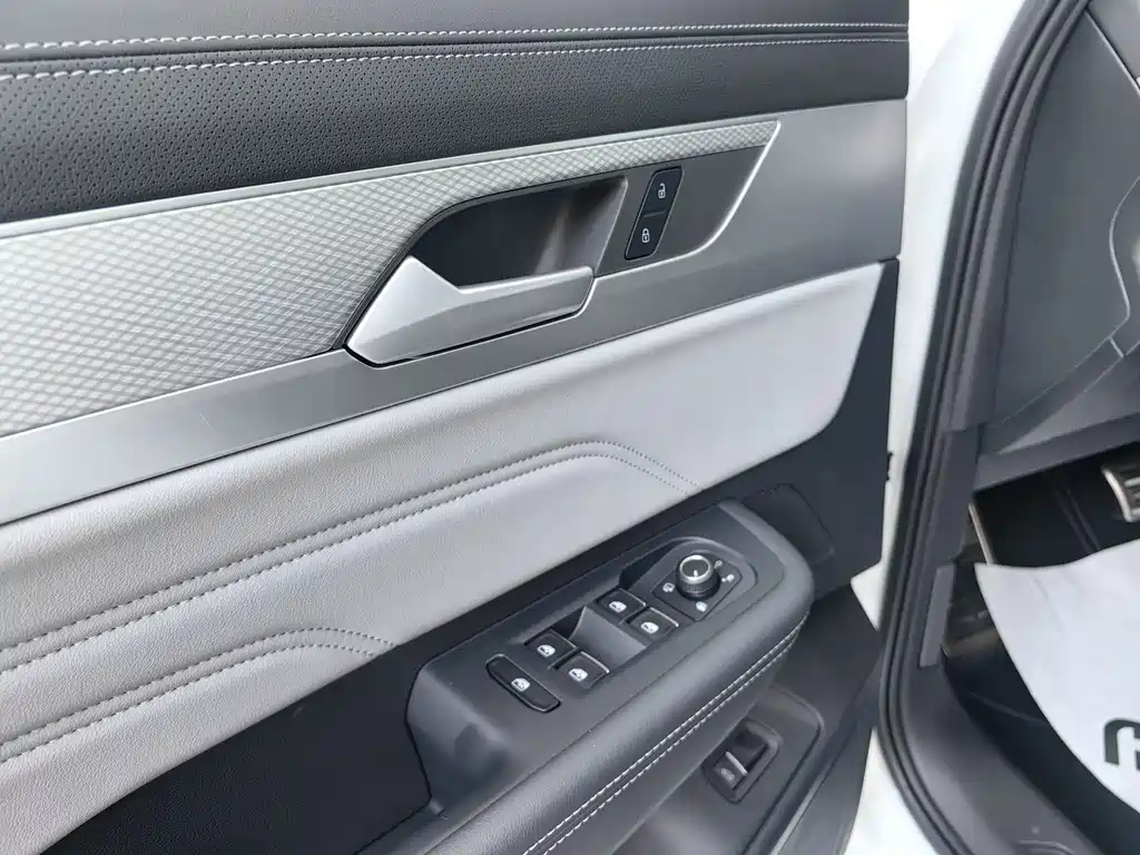 Volkswagen Lantu 2025 380TSI AWD R-Line Touring Zhongxiang Edition 2025 - thumbnail 7