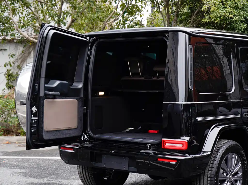 Mercedes-Benz Mercedes-Benz G-Class 2025 G 500 2025 - thumbnail 5