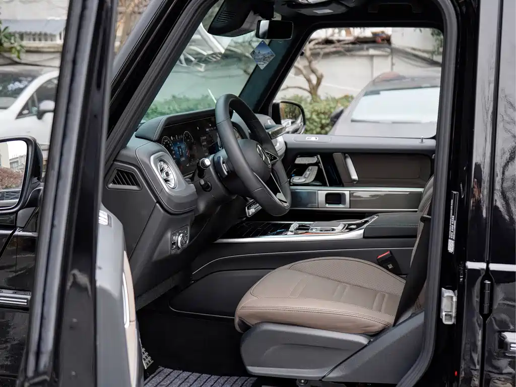 Mercedes-Benz Mercedes-Benz G-Class 2025 G 500 2025 - thumbnail 14