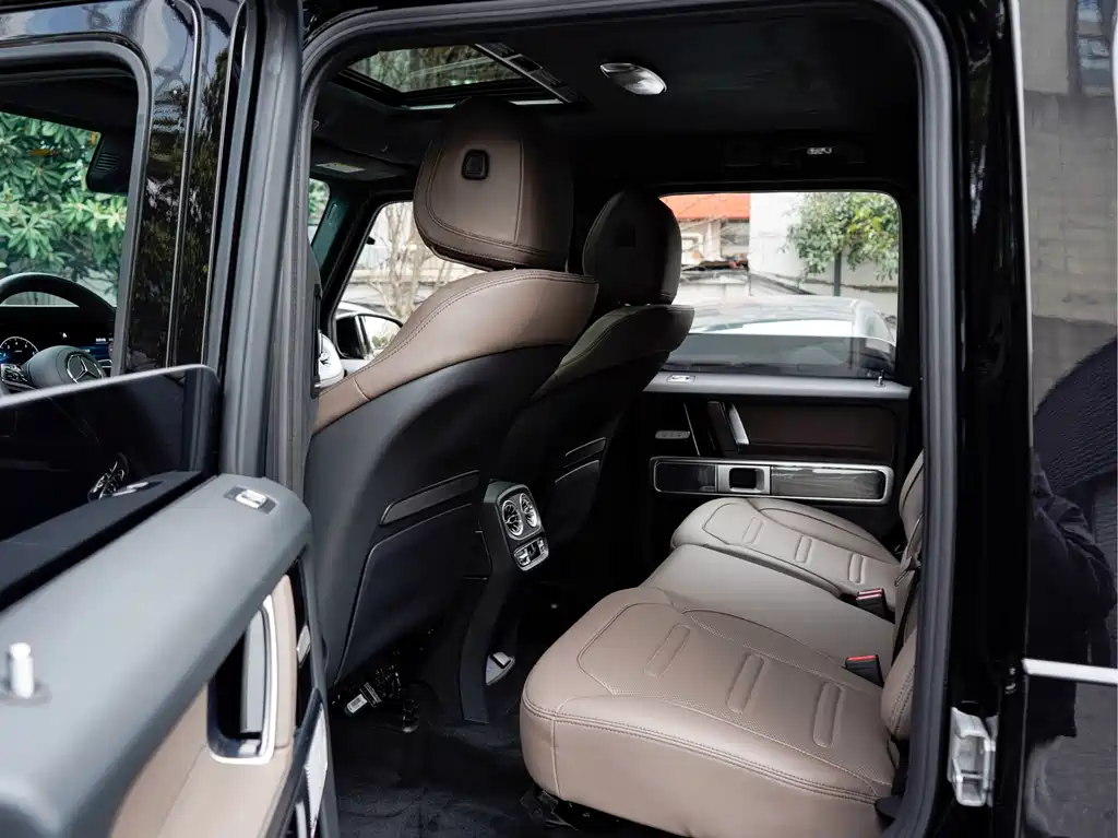 Mercedes-Benz Mercedes-Benz G-Class 2025 G 500 2025 - thumbnail 15